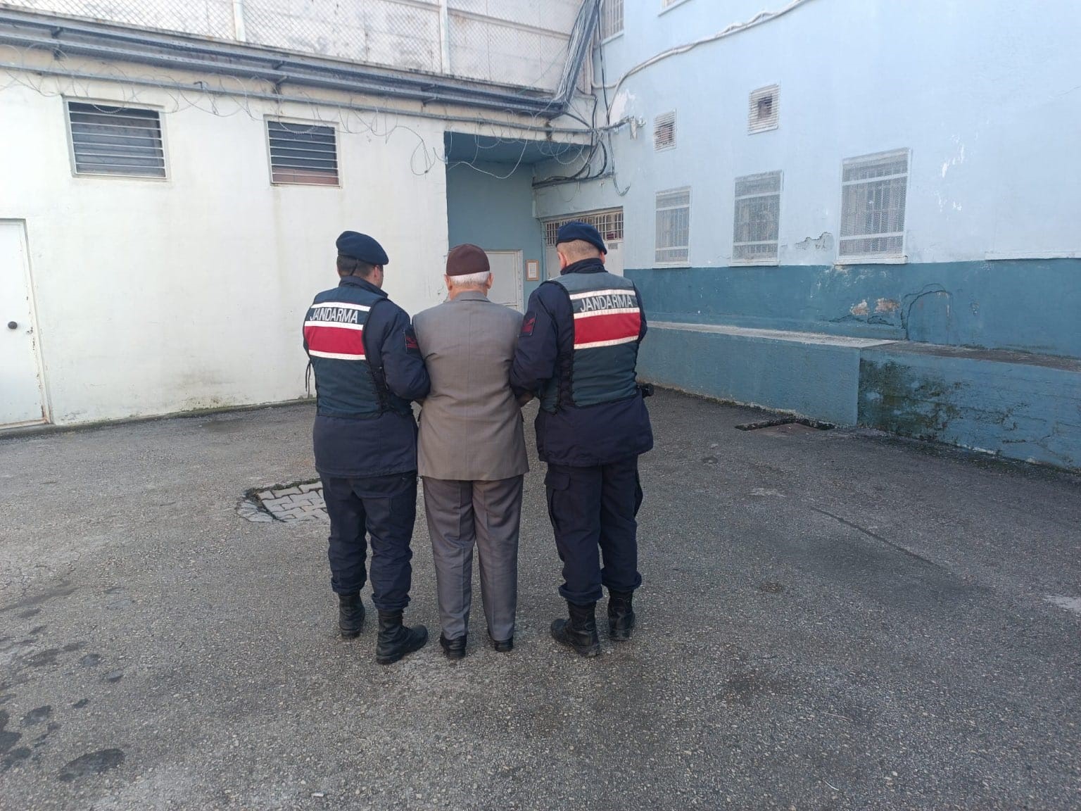 Kastamonu İl Jandarma Komutanlığı’na bağlı JASAT ekipleri, “kasten öldürme” suçundan