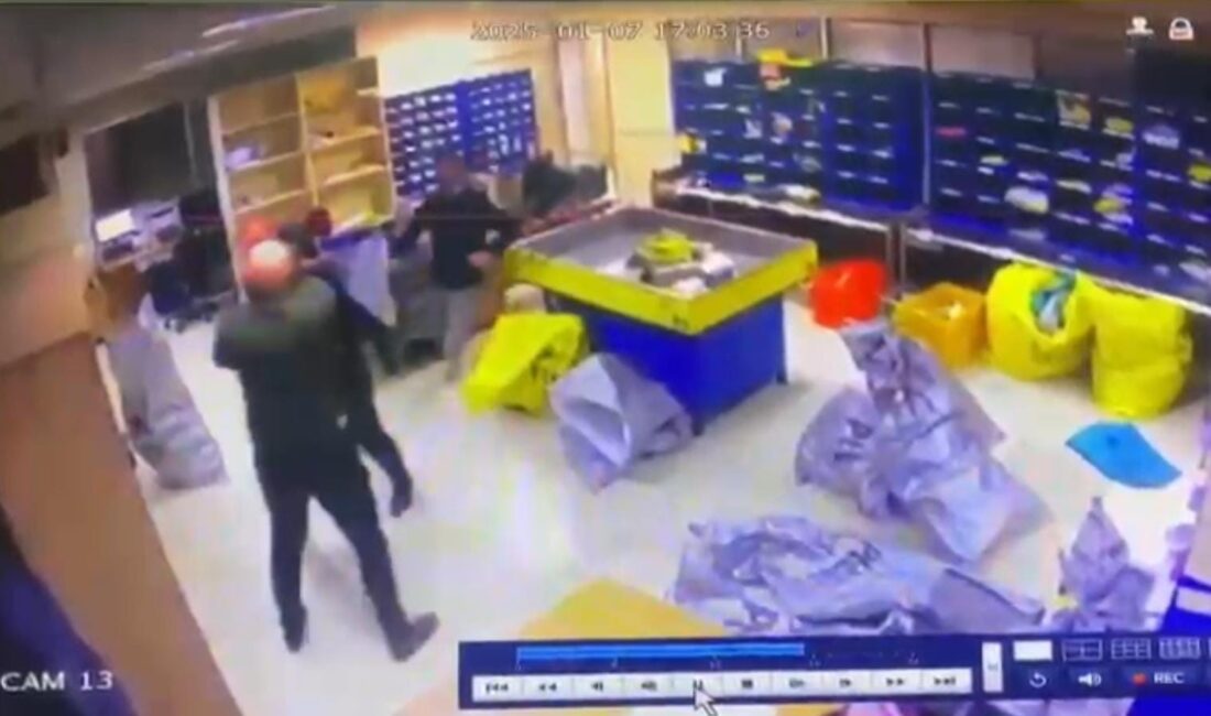 Rize'de PTT binasında tartıştığı 2 çalışanı silahıyla vurarak öldüren şahıs