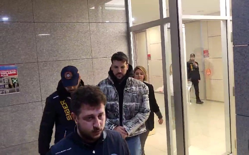 Fenomen Kerimcan Durmaz, yasadışı bahis reklamı yaparak insanları teşvik ettiği