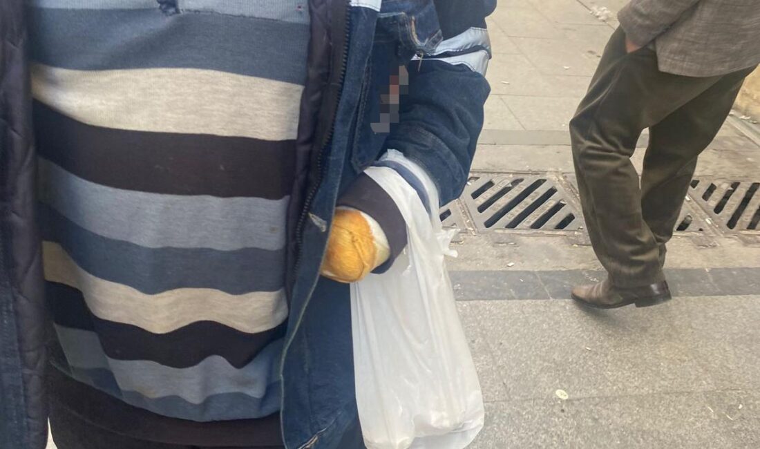 Gaziantep'te engelli taklidi yapan dilenciye, zabıta ekiplerince cezai işlem uygulandı.