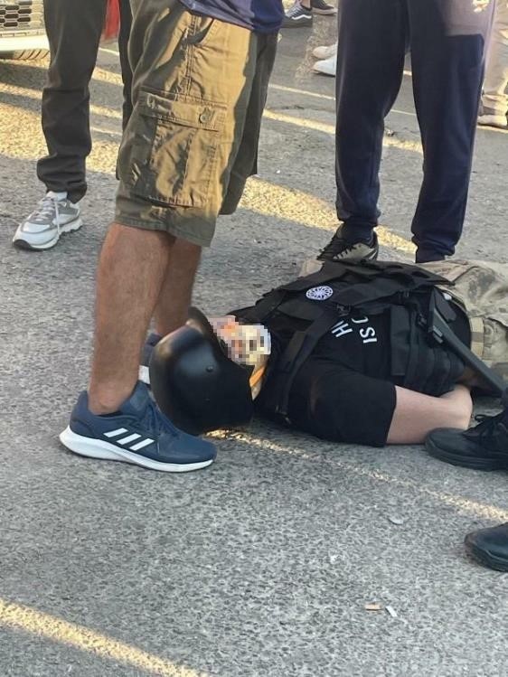 Eskişehir'de oynadığı oyunlarda bulunan kıyafetleri internetten satın aldıktan sonra giyerek,