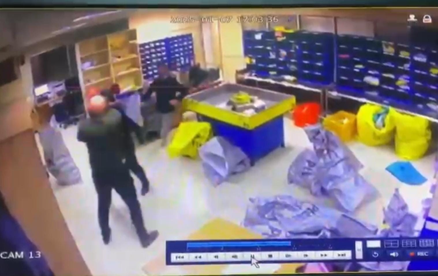 Rize'de PTT binasında önceki gün meydana gelen olayda 2 kişiyi