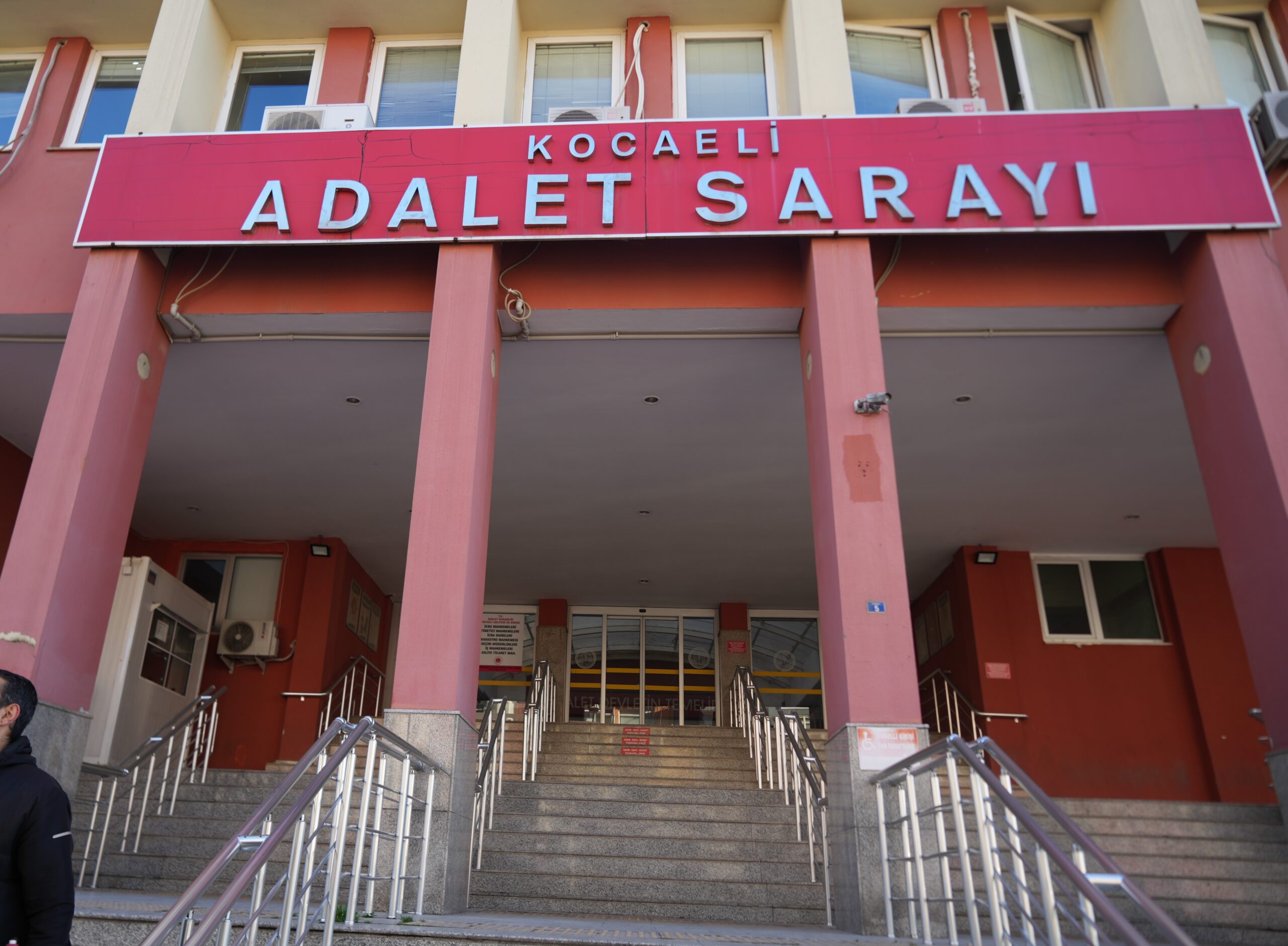 Kocaeli'de 30 yaşındaki adam, PUBG isimli oyundan tanıştığı 11 yaşındaki
