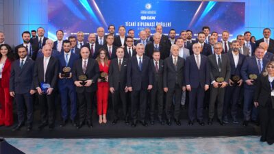 Ticaret Bakanı Ömer Bolat, Türkiye'nin ekonomik göstergelerine dair olumlu açıklamalarda