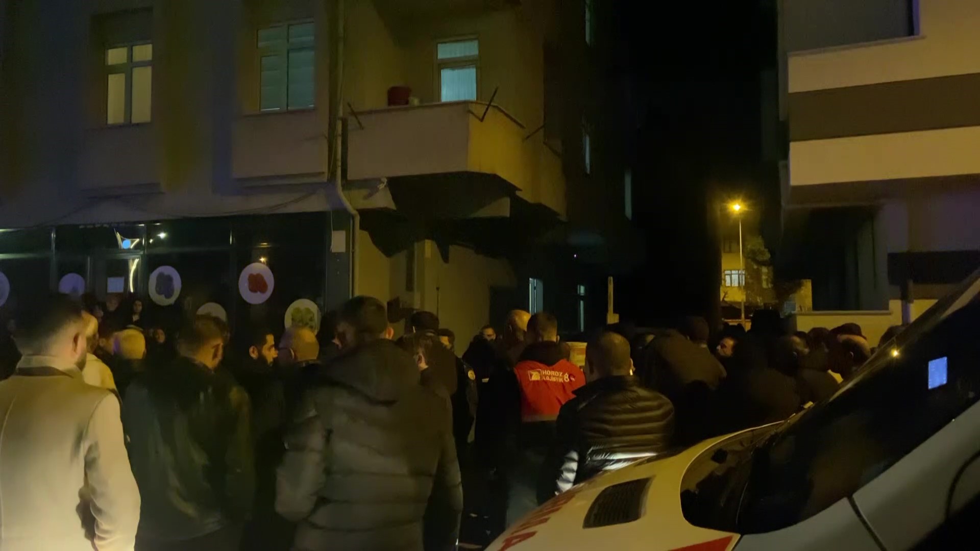  Kocaeli'nin Darıca ilçesinde bir kişi, 5 çocuk annesi eşini pompalı