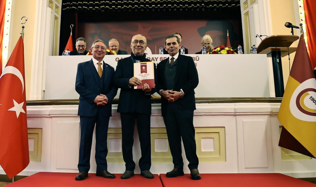 Galatasaray Spor Kulübü’nde divan kurulu yeni üyeleri için berat töreni