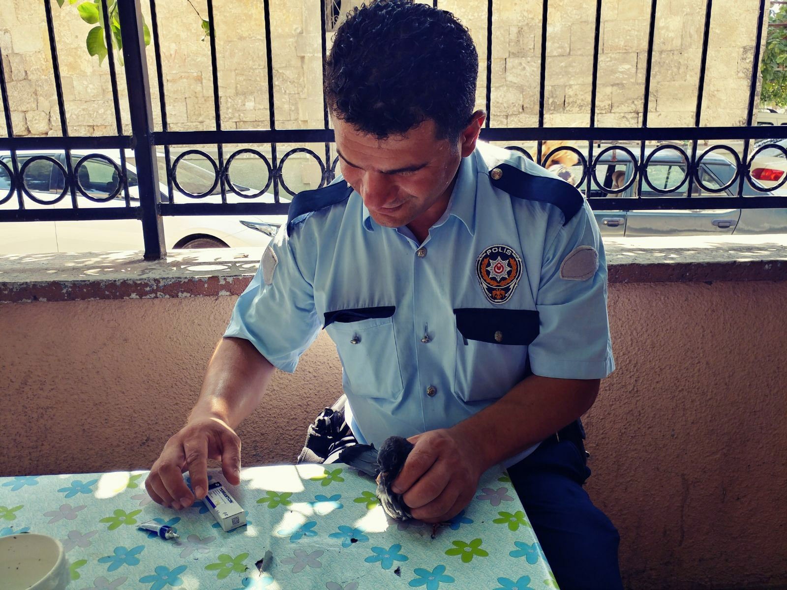Adana ve Mersin'in Tarsus ilçesinde ailesinden 5 kişiyi öldüren polis