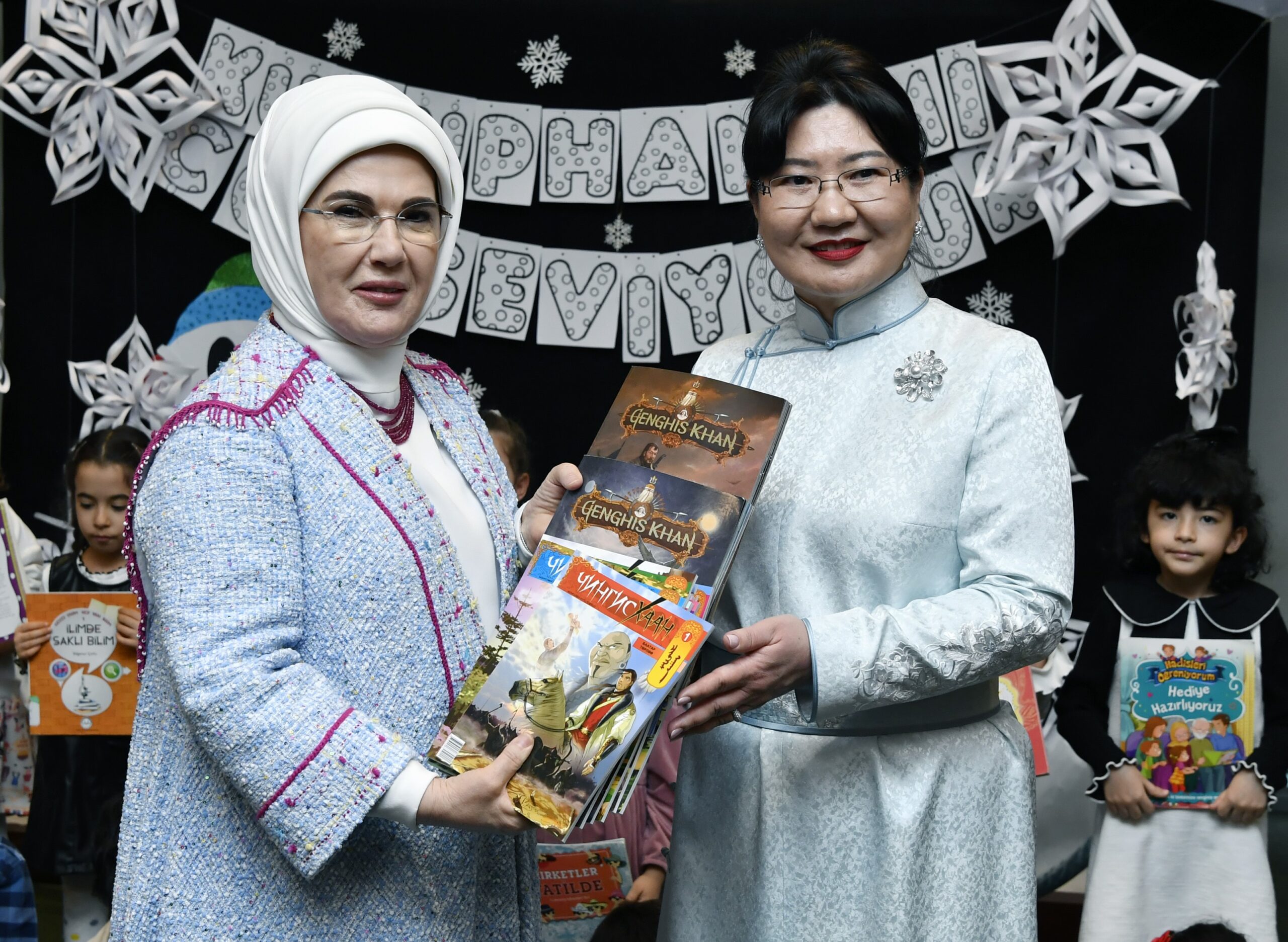 Cumhurbaşkanı Recep Tayyip Erdoğan'ın eşi Emine Erdoğan, Türkiye'ye resmi ziyarette