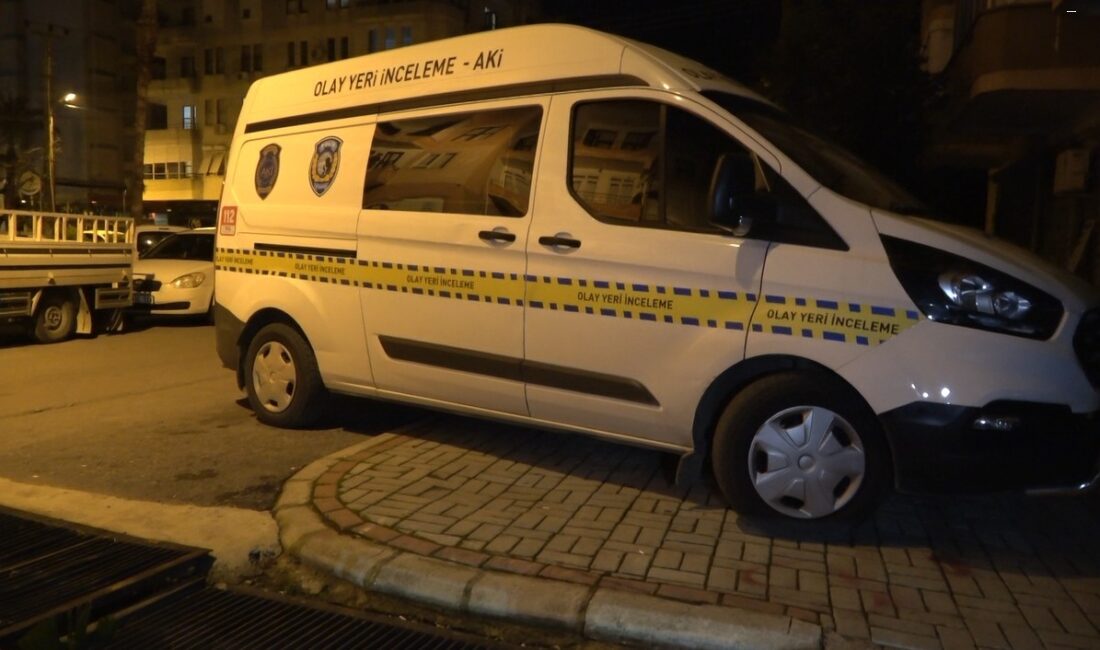 Antalya'nın Alanya ilçesinde akşam saatlerinde alacak-verecek meselesi yüzünden kendi işyeri