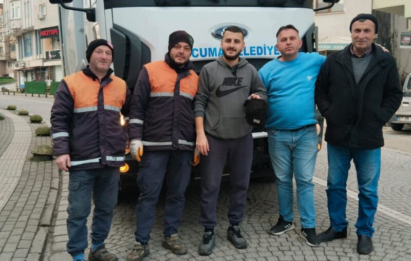 Zonguldak’ın Çaycuma ilçesinde meydana gelen olayda bir vatandaş içinde para