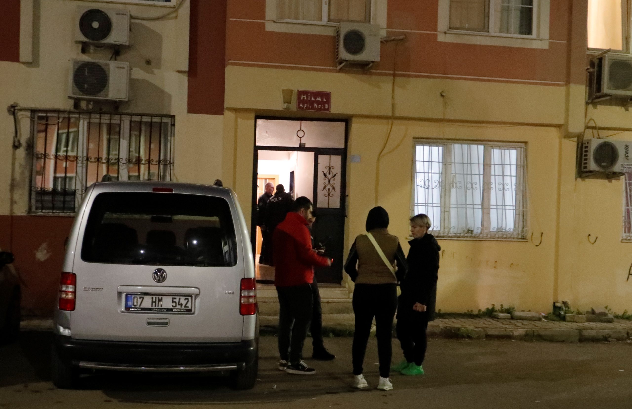 Antalya’nın Muratpaşa ilçesinde 54 yaşındaki Belarus vatandaşı Siarhei Budnik, bir