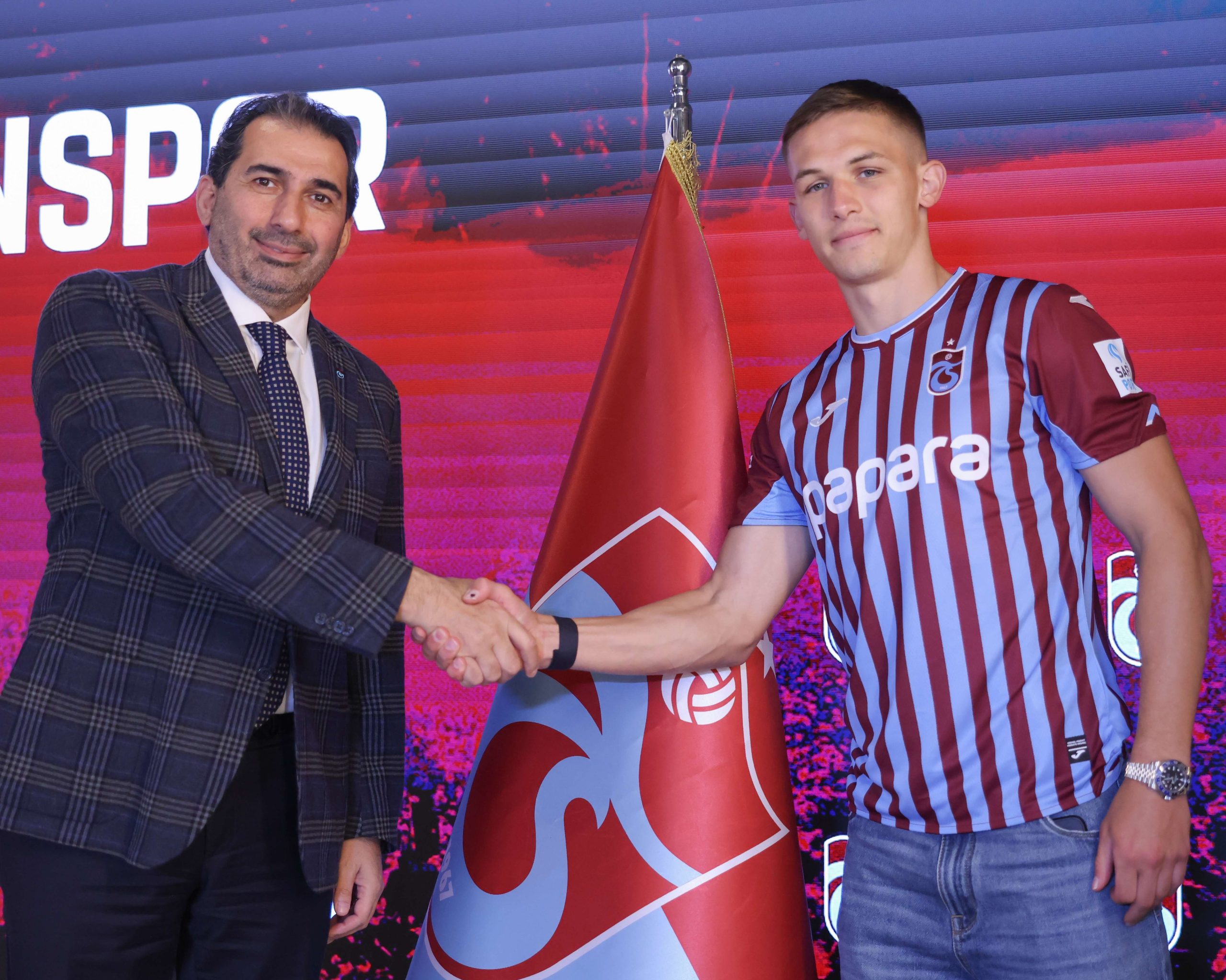 Trabzonspor’un Shakhtar Donetsk’ten kadrosuna kattığı Ukraynalı golcü oyuncu Danylo Sikan,