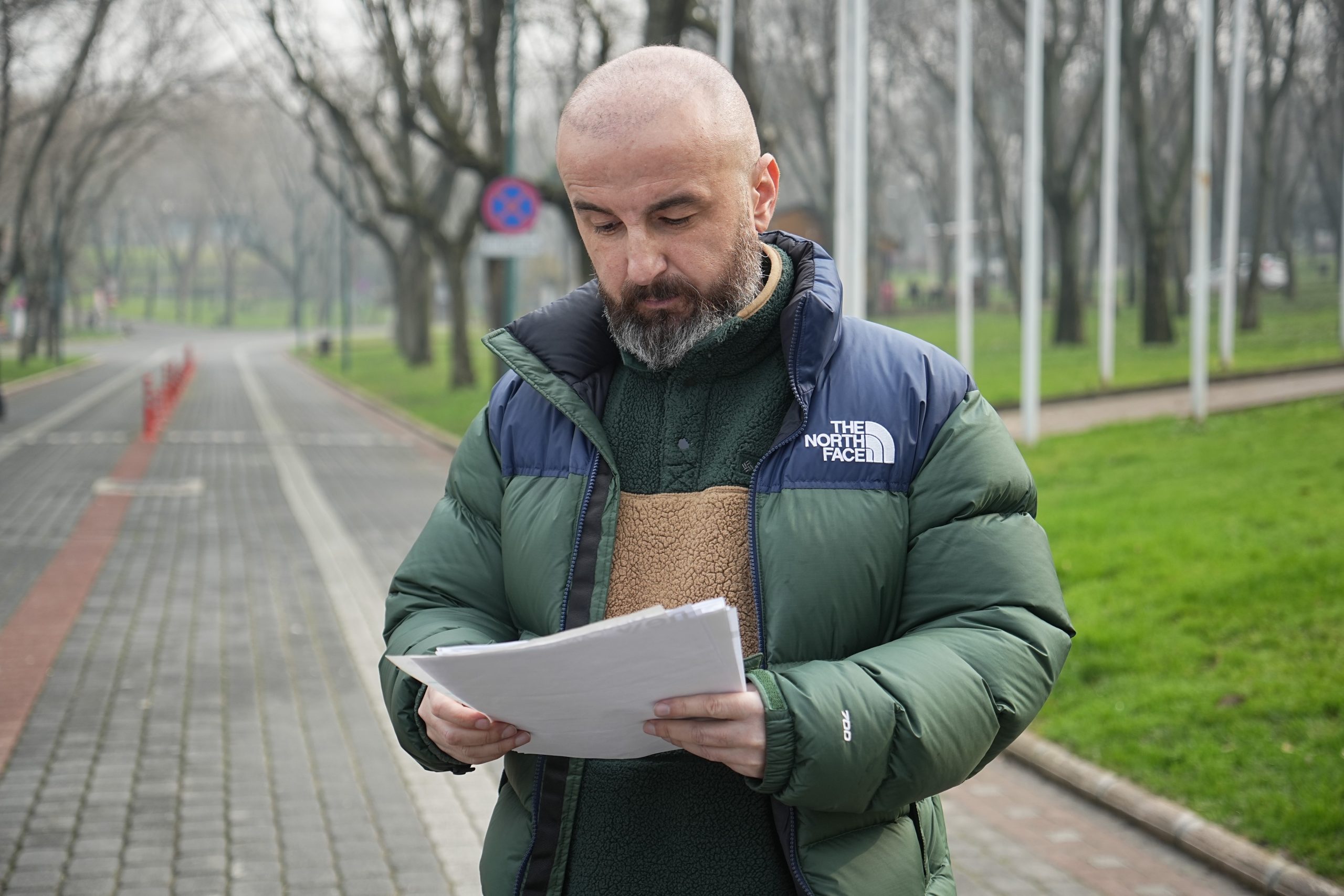 Bursa’da yaşayan Emrah Karadeniz, saç ektirmek için gittiği estetik merkezinde