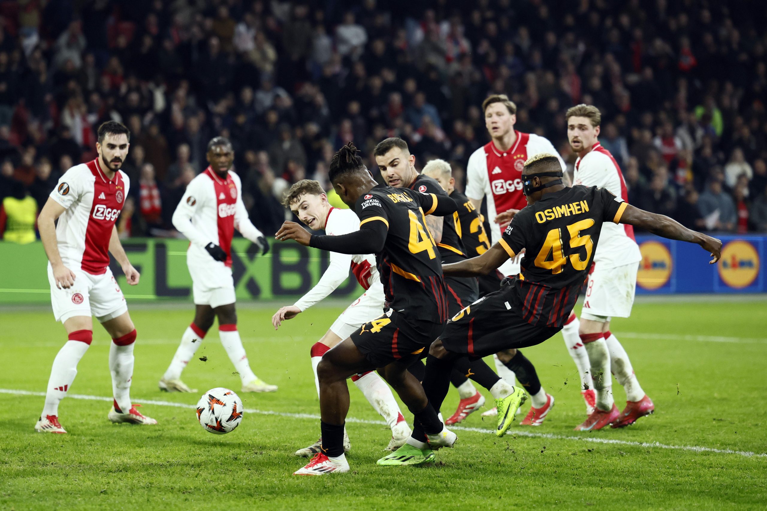 Galatasaray, UEFA Avrupa Ligi’nde play-off turunda Midtjylland ya da AZ