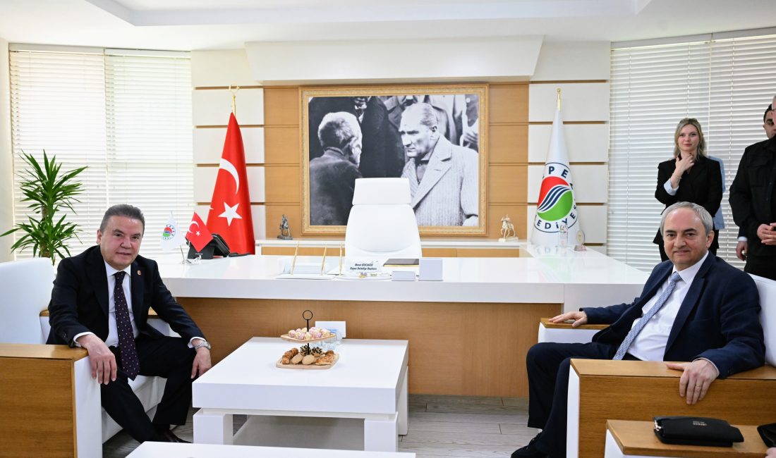 Başkan Böcek: “Büyükşehir Kepez el ele, gönül gönüle çalışacağız”
