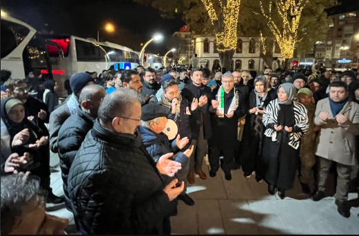 TÜGVA tarafından İstanbul’da düzenlenecek Gazze yürüyüşü için Afyonkarahisar’dan otobüslerle hareket