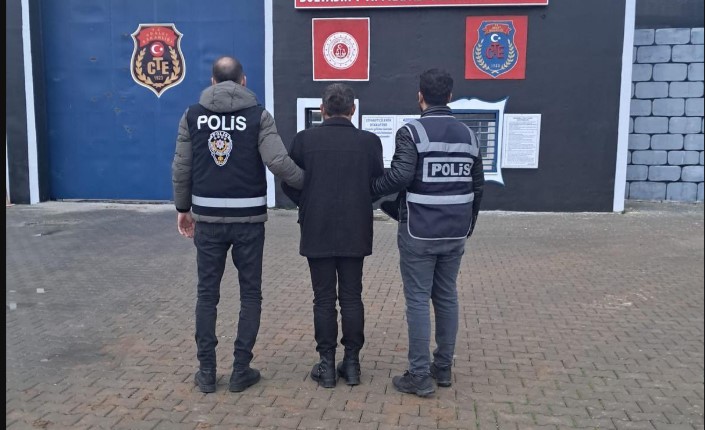 Karşılıksız çek, bankamatikten hırsızlık, banka veya kredi kurumlarının aracı olarak