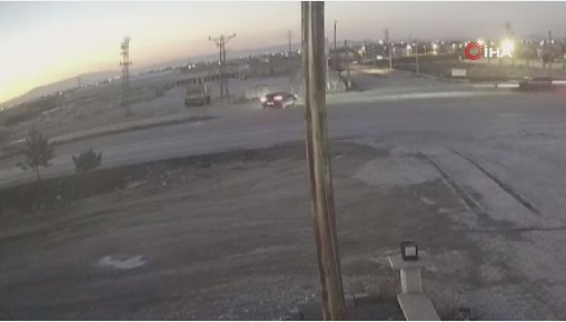 Afyonkarahisar’da çarpışan ve sürücülerden birisinin hayatını kaybettiği trafik kazası saniye