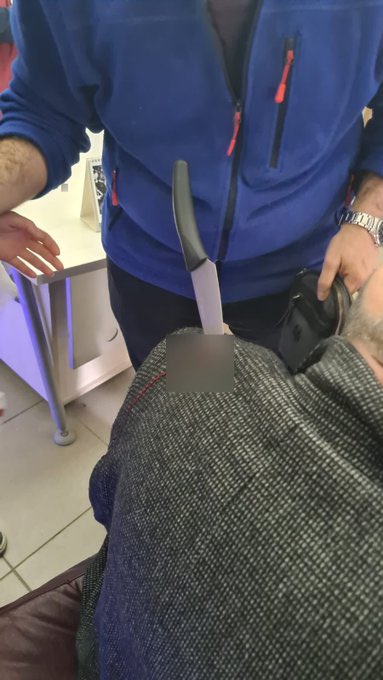 Bursa’da Somali uyruklu bir kadın tarafından bıçak saplanan doktor Hakkı