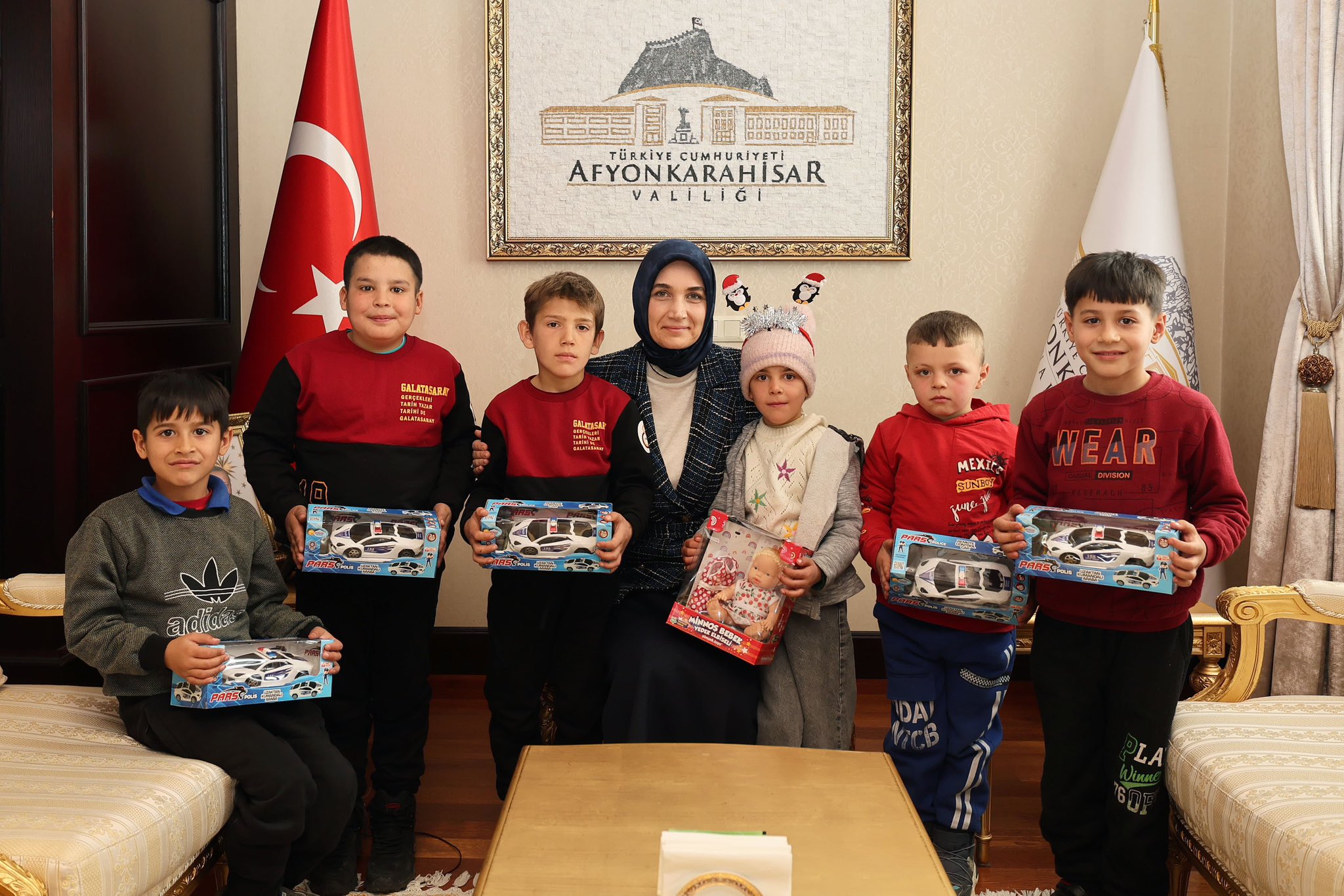 Afyonkarahisar Valisi Doç. Dr. Kübra Güran Yiğitbaşı; İhsaniye Yeşilyayla İlkokulu