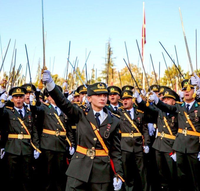 SON DAKİKA❗ 5 teğmen, Türk Silahlı Kuvvetleri’nden ihraç edildi. •⁠