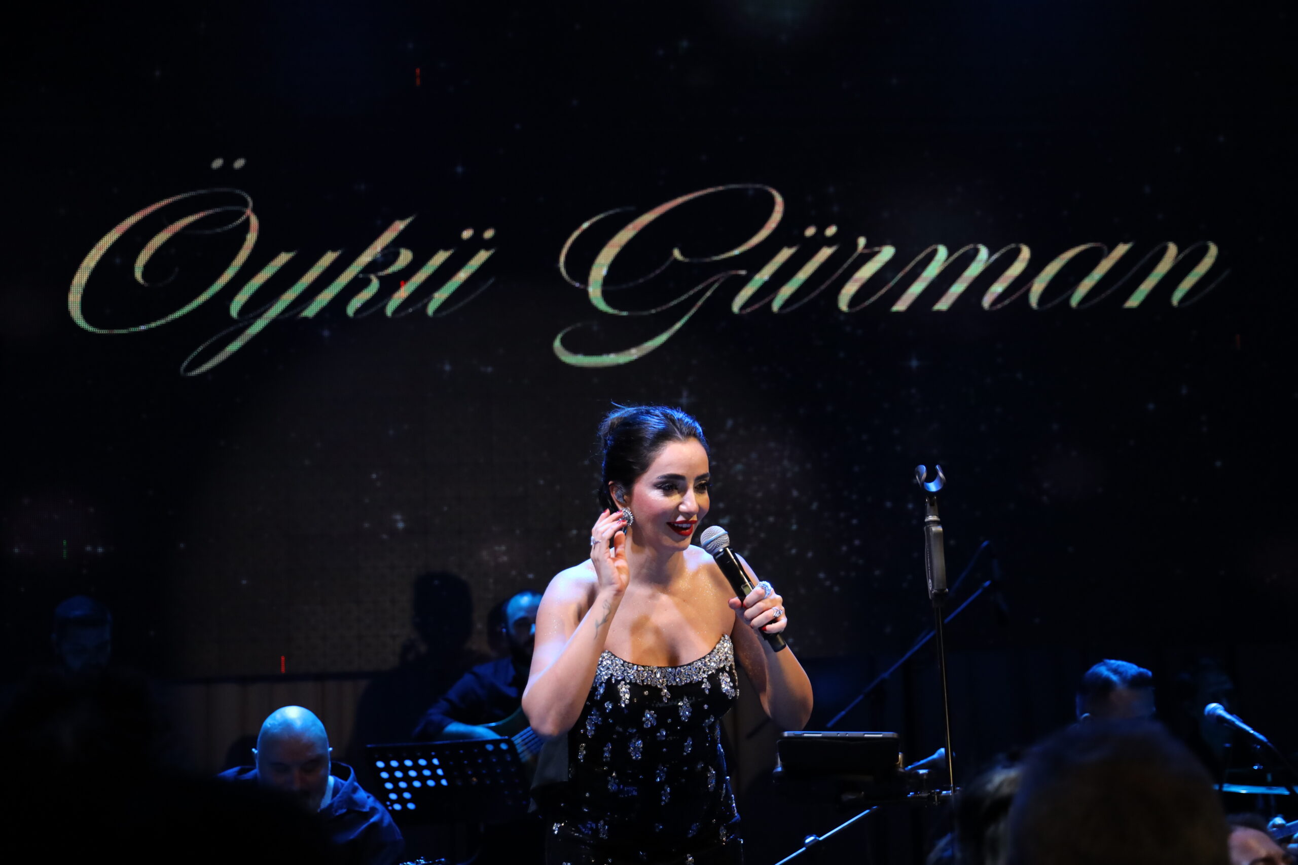 Akrones Termal Otel, yeni yıl konserinde yine Türkiye’nin sevilen seslerini