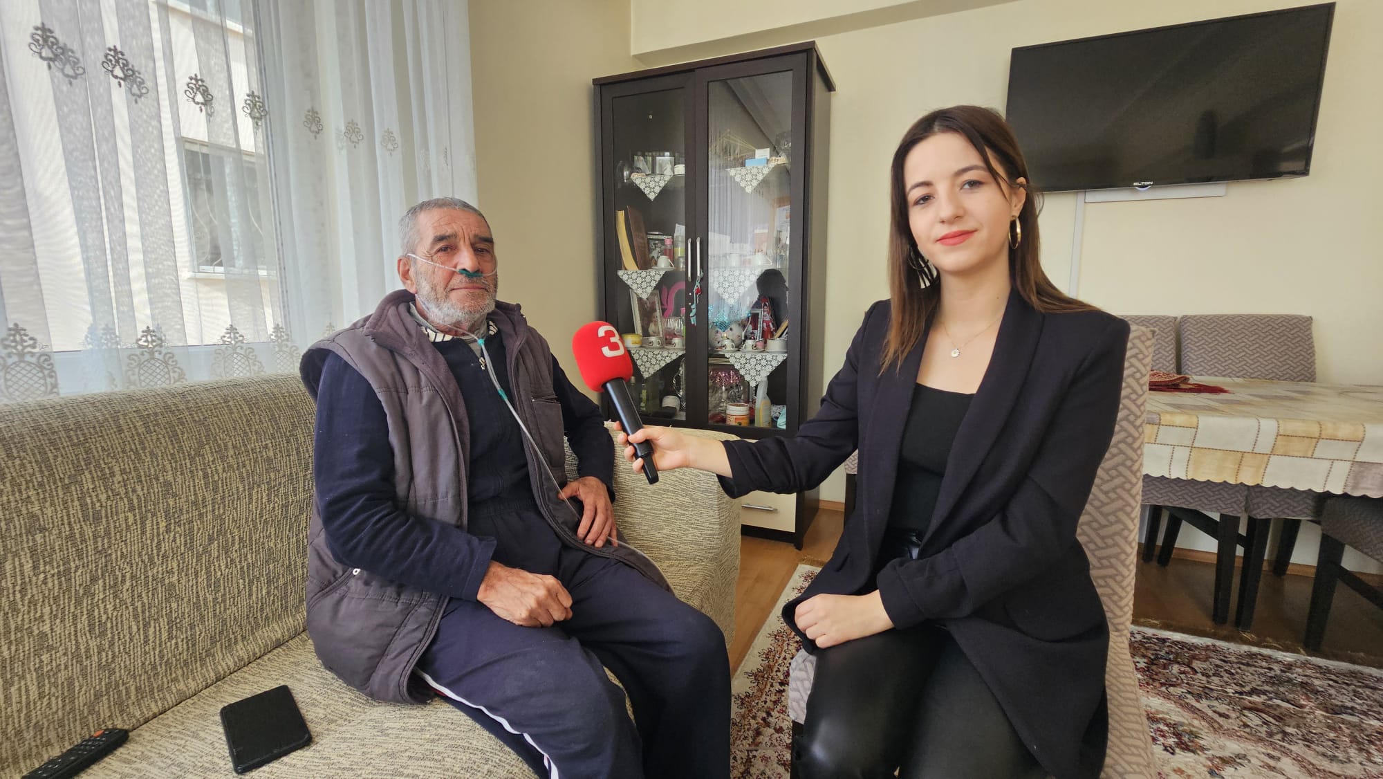 Afyonkarahisar’da KOAH hastası emekli, yüksek kazanç getirisi yatırım vadiyle dolandırıldı.