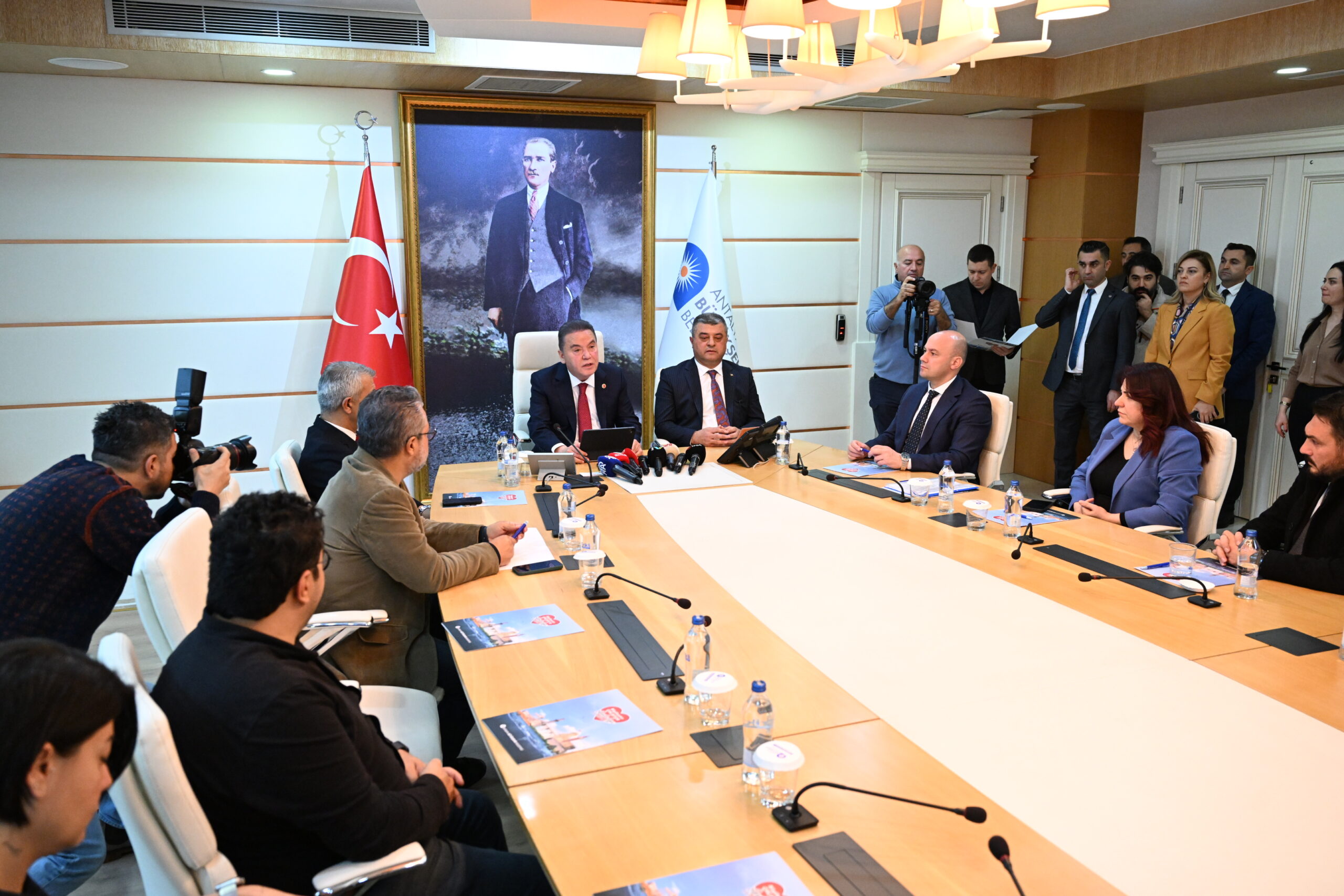 Antalya Büyükşehir Belediyesi ile Antalya Şoförler Odası arasında Antalya’da hizmet