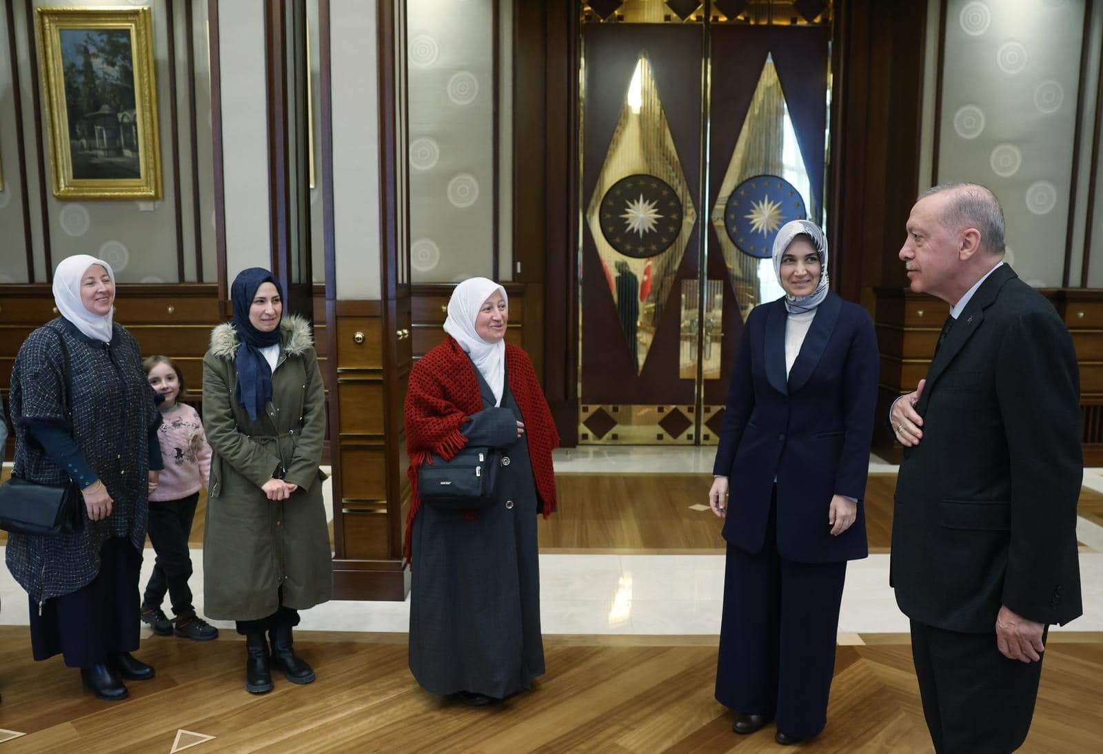 Cumhurbaşkanı Recep Tayyip Erdoğan, Afyonkarahisar'da camilerin temizliğini yapan Sultan Bayat
