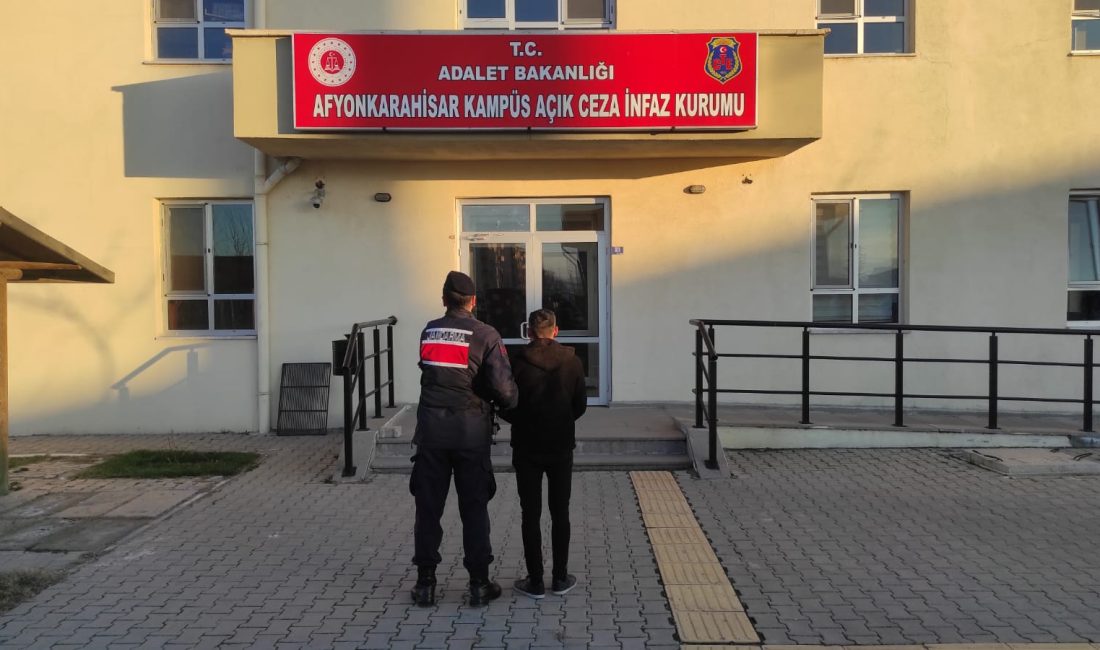 Afyonkarahisar İl Jandarma Komutanlığı, aranan şahısların yakalanmasına yönelik gerçekleştirdiği Önleyici