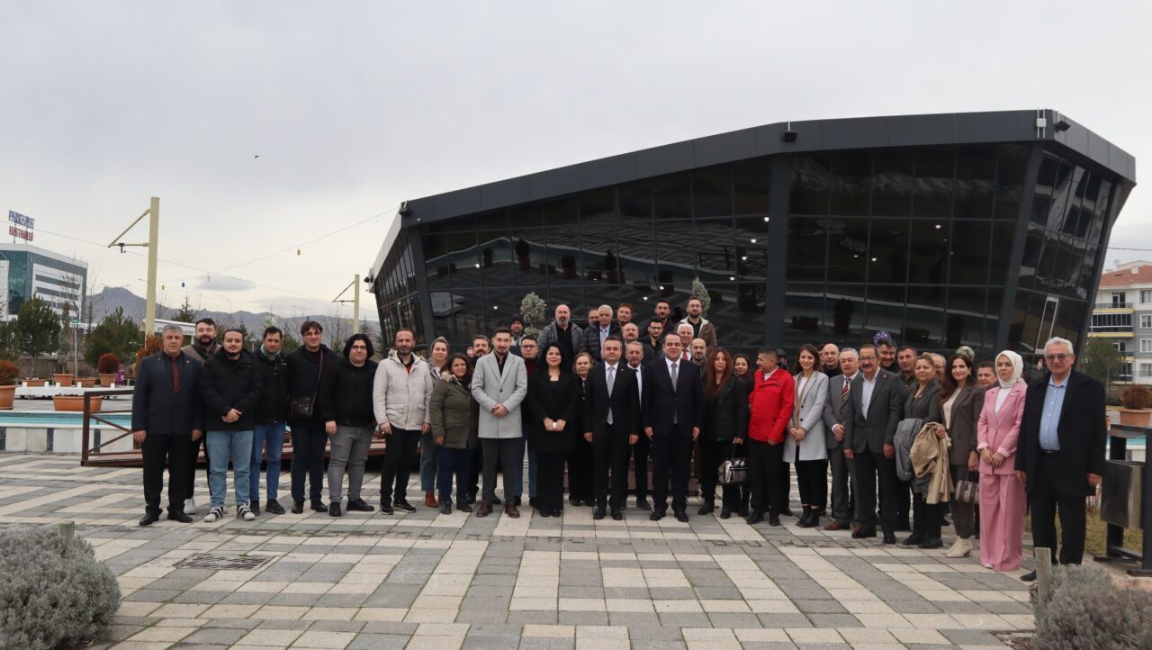AFYONKARAHİSAR (AA) – Afyonkarahisar'da, Cumhuriyet Halk Partisi (CHP) İl Başkanlığınca