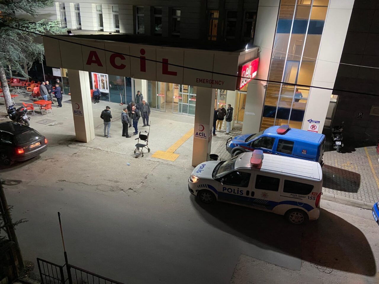 AFYONKARAHİSAR (AA) – Afyonkarahisar'ın Sandıklı ilçesinde husumetli iki grup arasında
