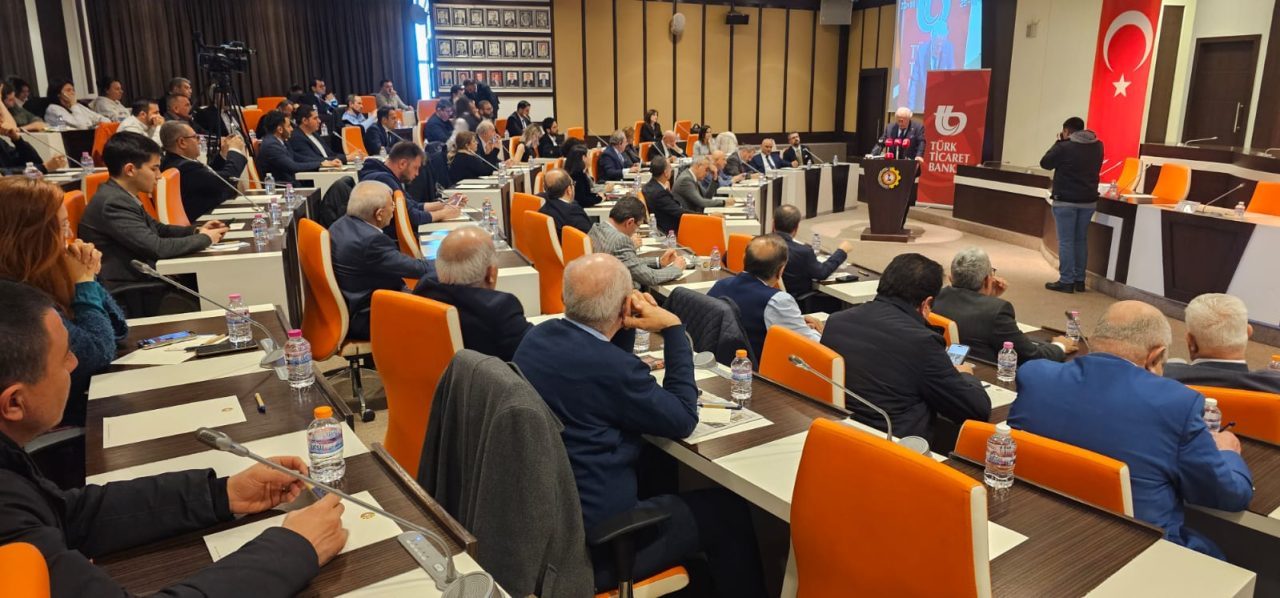 AFYONKARAHİSAR (AA) – Afyonkarahisar'da Ticaret ve Sanayi Odası'nda "Ege İhracatçıları