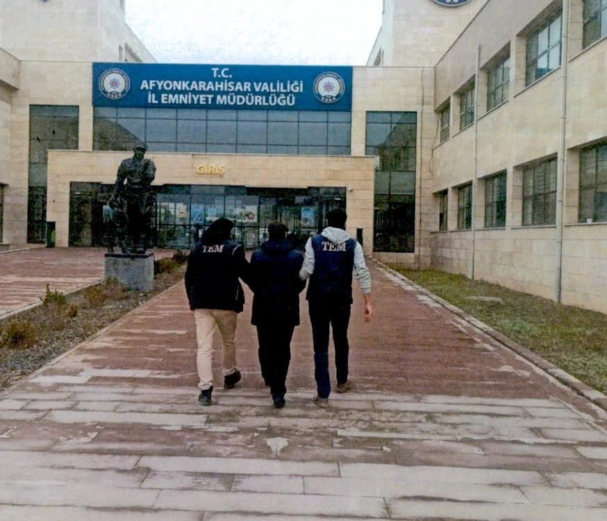 AFYONKARAHİSAR (AA) – Afyonkarahisar'da FETÖ üyesi olduğu gerekçesiyle hakkında 6
