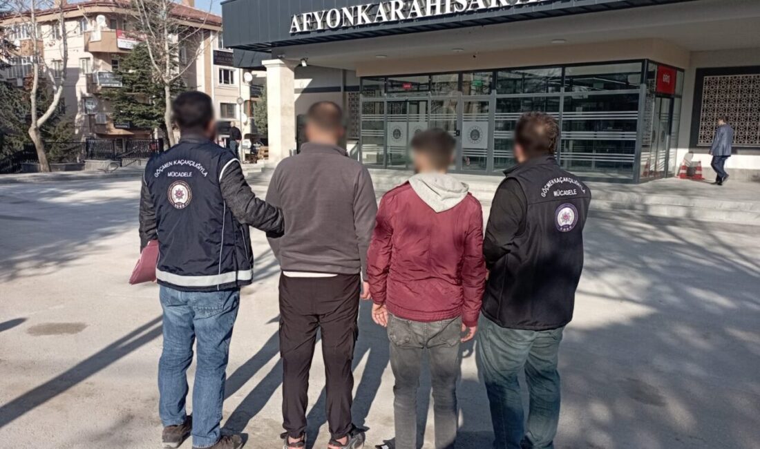 AFYONKARAHİSAR (AA) – Afyonkarahisar'da göçmen kaçakçılığı operasyonunda gözaltına alınan 2