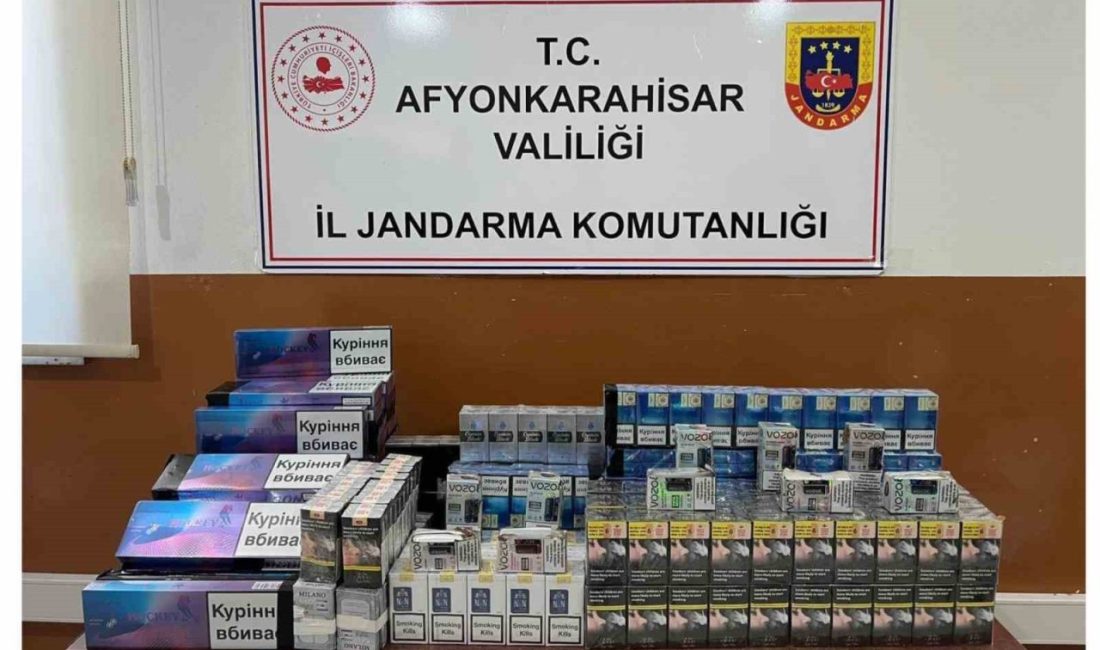 Afyonkarahisar’da kaçak elektronik ve normal sigara ele geçirildi Afyonkarahisar jandarma ekipleri yaptığı operasyonda farklı markalarda kaçak sigara ve