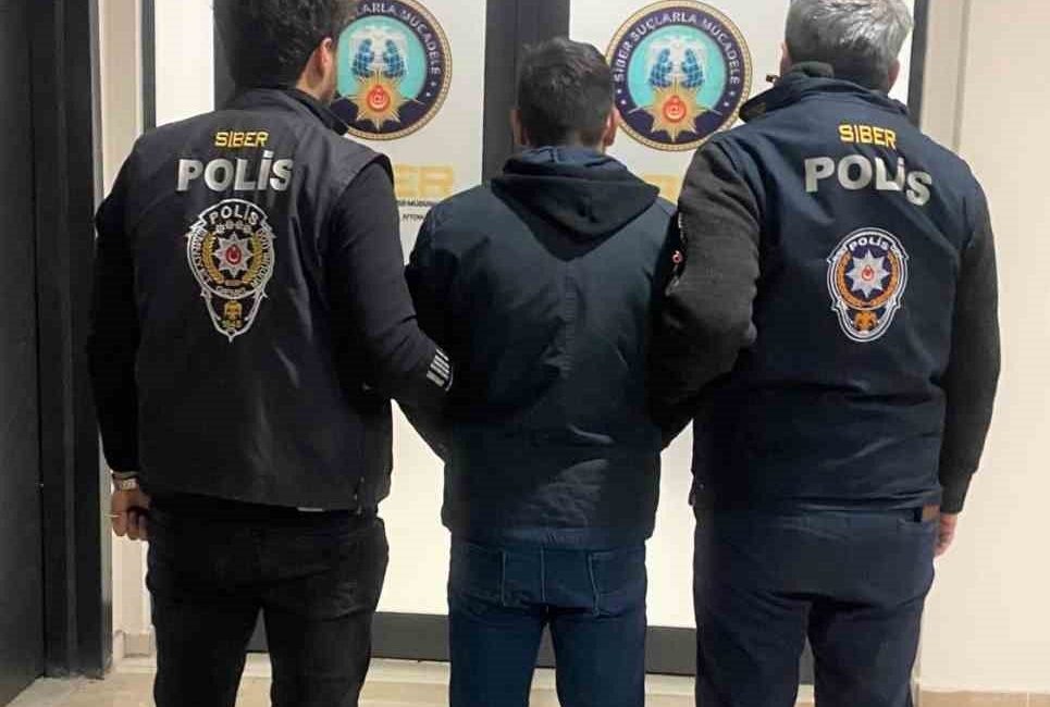 Afyonkarahisar’da kaçak şahıs yakalandı Afyonkarahisar İl Emniyet Müdürlüğü ekipleri hakkında 3 yıl 4 ay