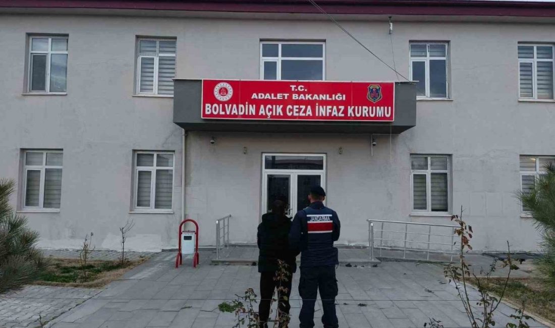 Afyonkarahisar’da kaçaklara darbe! Çay ilçesinde haklarında hapis cezası bulunan 2 şahıs yakalanarak cezaevine