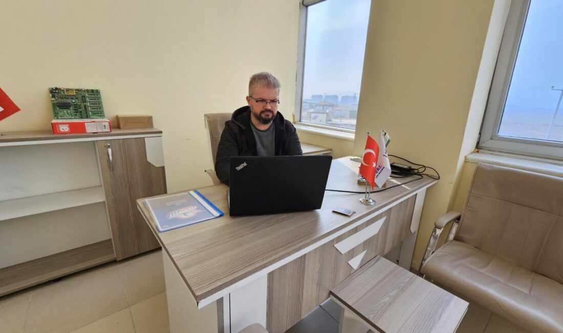 AFYONKARAHİSAR (AA) – Afyon Kocatepe Üniversitesi'ndeki (AKÜ) Zafer Teknopark'ta bir