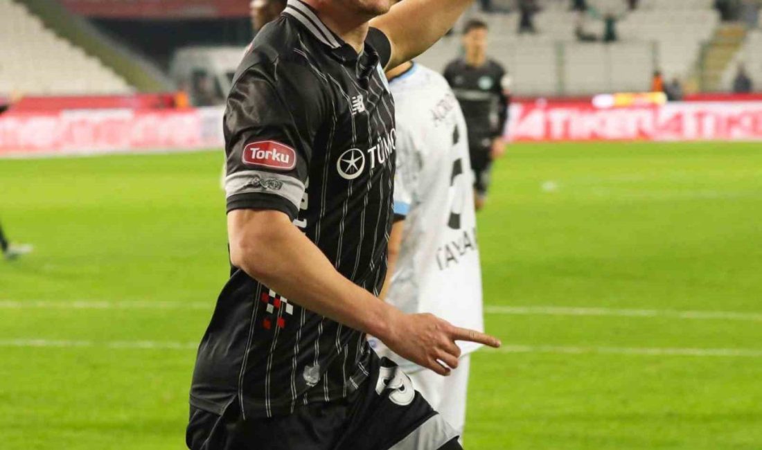 Konyaspor’un forvet oyuncusu Blaz Kramer, Bodrum FK mücadelesinde yeşil-beyazlı formayla
