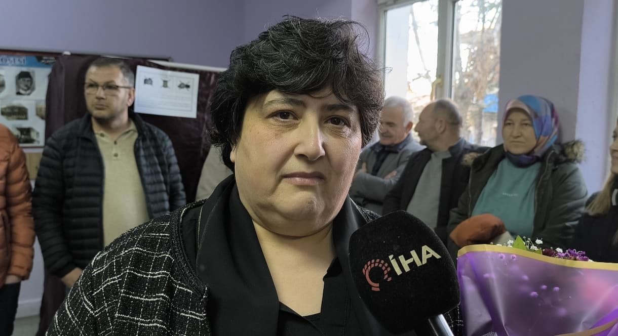 Afyonkarahisar’da kansere yenik düşerek hayatını kaybeden muhtar yerine seçilen karısının