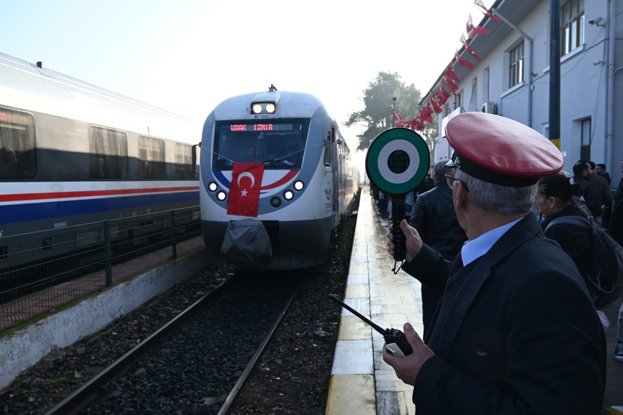 Büyük Önder Gazi Mustafa Kemal Atatürk'ün Manisa'nın Turgutlu ilçesine gelişinin