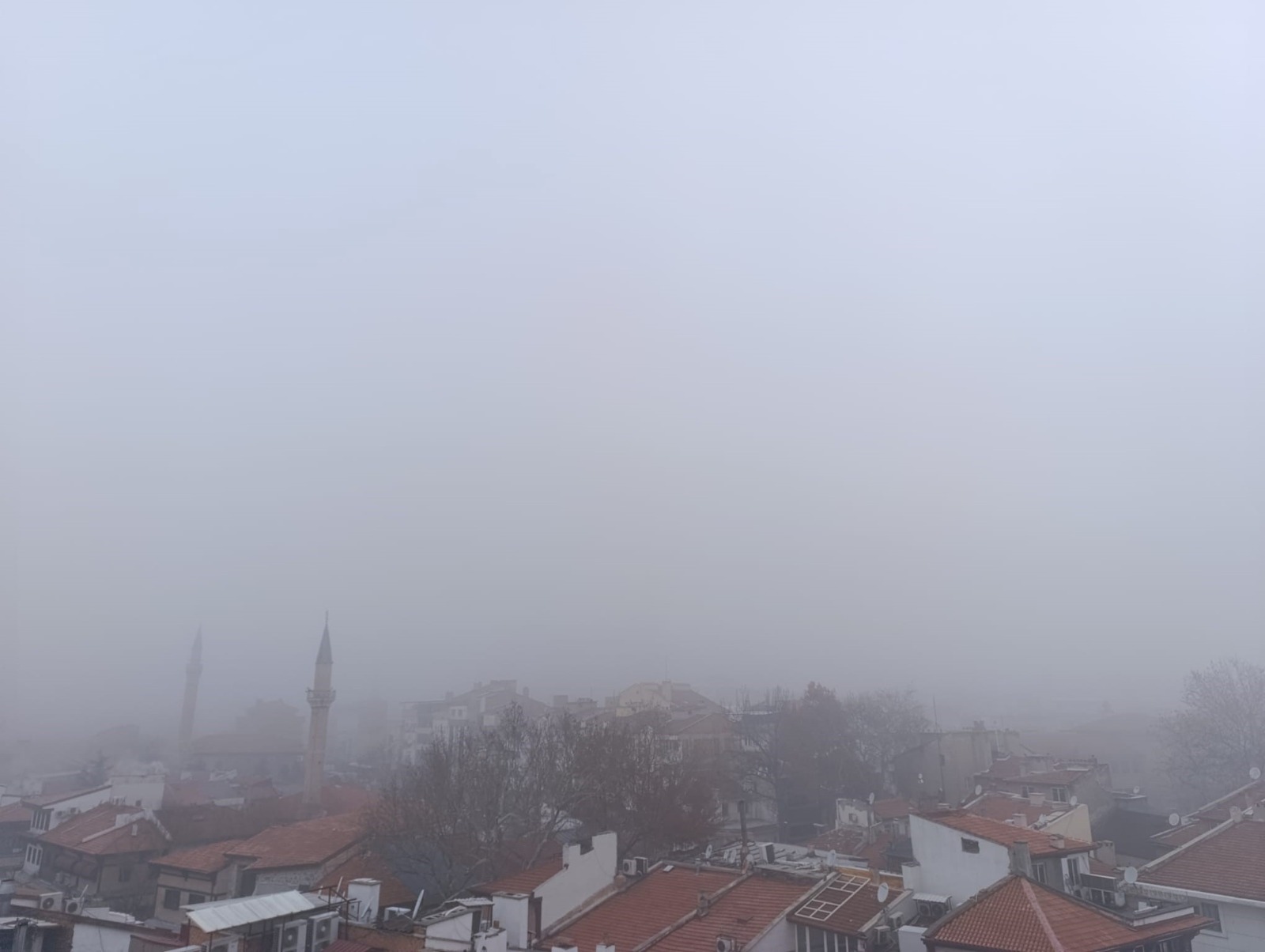 Afyonkarahisar Valiliği, ilimizde Salı gününe kadar süreceği tahmin edilen yoğun