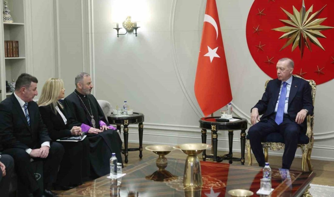 Cumhurbaşkanı Erdoğan, Türkiye Ermeni Katolik Cemaati Ruhani Reisi’ni kabul etti Cumhurbaşkanı Recep Tayyip Erdoğan, Türkiye Ermeni Katolik Cemaati Ruhani Reisi