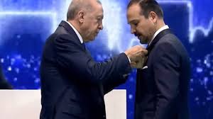 İYİ Parti'den istifa eden Kürşad Zorlu AK Parti'ye katıldı. Zorlu'nun