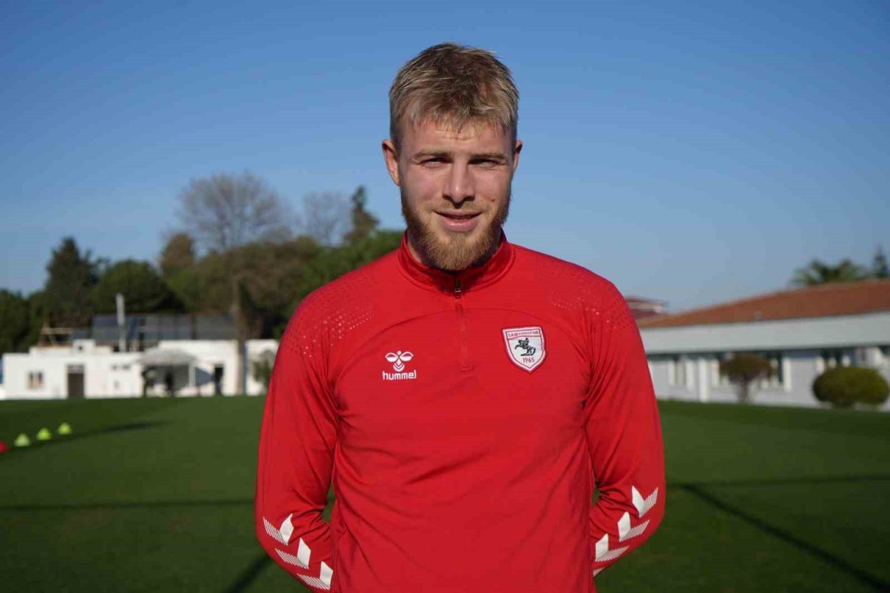Samsunspor’un Hollandalı defans oyuncusu Rick van Drongelen, ligde bulundukları üçüncülük