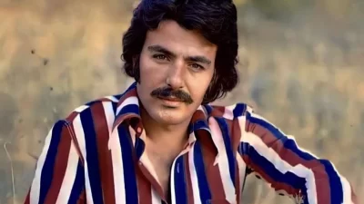 Ferdi Tayfur, 1945 yılında Adana'nın Hürriyet Mahallesi'nde dünyaya geldi.
