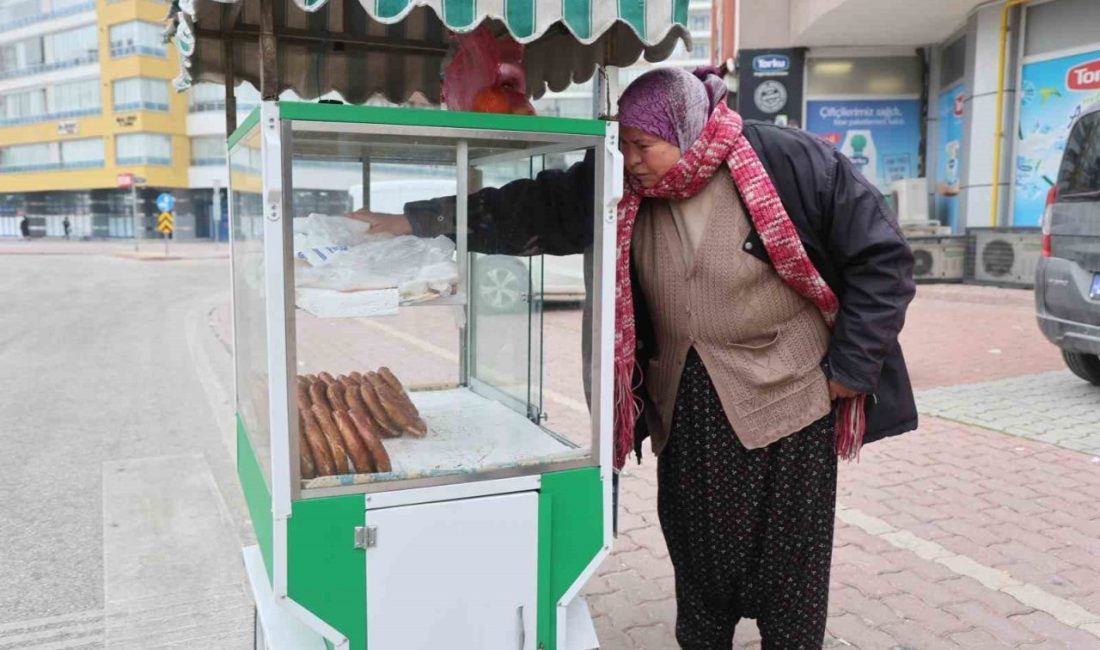 Konya’da eşinin kaza geçirmesinin ardından evin geçimine katkı için evinin