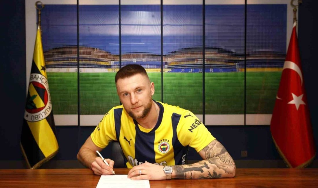 Fenerbahçe, Fransız ekibi Paris Saint-Germain’de forma giyen Slovak oyuncu Milan
