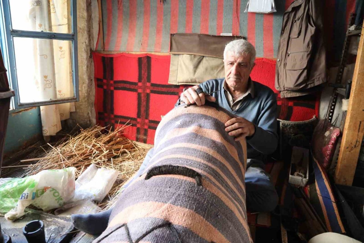 Şanlıurfa’nın Siverek ilçesinde yaşayan 65 yaşındaki Mahmut Kasman, babasından öğrendiği